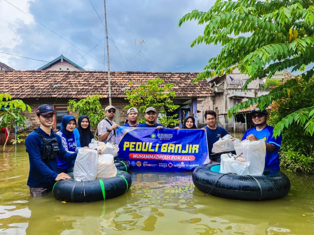 Gerak Cepat Muhammadiyah Pati Tangani Banjir Bandang Kabupaten Pati whatsapp image 2026 01 21 at 12.50.49 (2)